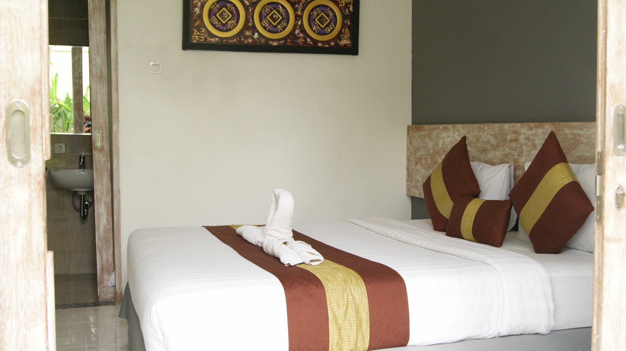 Sugiras Living Hotel Denpasa Buitenkant foto